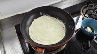 美味的早餐鸡蛋卷饼做法图解7)