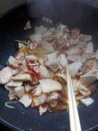 家常菜杏鲍菇炒肉做法图解5)