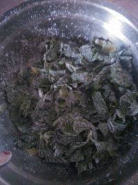 简单的蒸芹菜叶