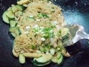 美味的沙爹酱炒米粉
