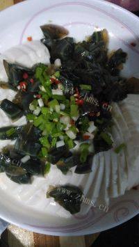 自制皮蛋豆腐做法图解5)