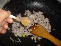 「美味可口」辣白菜炒饭做法图解7)