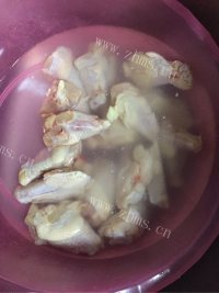 美味的卤鸡翅根做法图解1)
