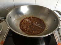 自制草菇鸡肉酱拌面做法图解7)