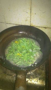 简单的豆角炒鸡蛋做法图解8)