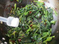 家常菜鱼香菠菜做法图解7)