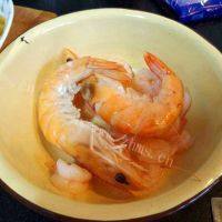 美味的海鲜培根焗饭做法图解3)