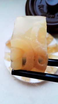 香喷喷的砂锅水晶猪皮冻做法图解14)