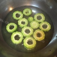 色味俱佳的金麦酿苦瓜做法图解3)