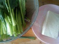 家常菜菠菜豆腐汤做法图解1)