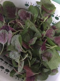 皮蛋苋菜汤做法图解1)
