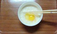 诱人的菠菜蛋饼做法图解3)