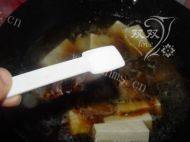 家常菜豆腐炖鱼做法图解5)