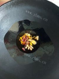 美味的红烧虾做法图解2)