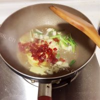 美味的爆炒花甲做法图解4)