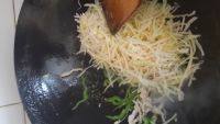 清脆的炒土豆丝做法图解4)