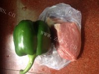 家常菜青椒炒猪肉做法图解1)