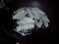 十分诱人的凉拌金针菇做法图解1)