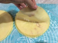 自制芒果班戟做法图解17)