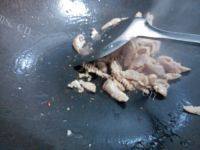 家常菜鸡腿菇炒肉片做法图解5)