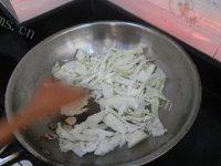 简易的包菜蛋炒饭做法图解9)