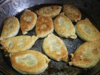 简易的韭菜猪肉馅饼