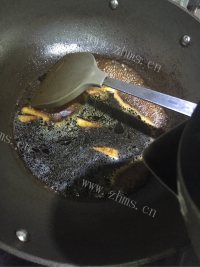 色香味俱全的红烧带鱼做法图解8)