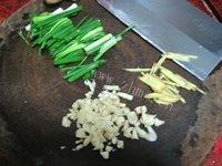 色味俱佳的香煎带鱼做法图解2)