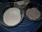 自制黑白巧克力慕斯做法图解1)