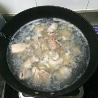 家常菜土豆炖鸡做法图解2)