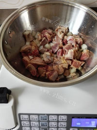 美味的红酒炖牛肉做法图解4)