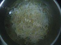家常菜凉拌豆芽做法图解3)