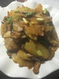 家常菜土豆片炒肉