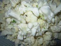 家常菜青椒炒花菜做法图解1)