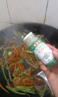 好味的素炒三丝做法图解7)