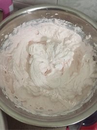 独特的草莓奶油蛋糕做法图解5)