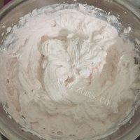 独特的草莓奶油蛋糕的做法图解五