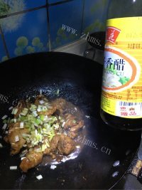 喷香的糖醋排骨做法图解9)