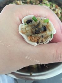自制糯米烧麦做法图解11)