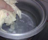 腐竹鸡蛋糖水做法图解5)
