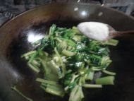 「自创」芹菜炒肉做法图解6)
