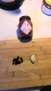 美味的剁椒豆腐做法图解2)