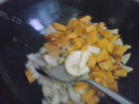 美味的南瓜浓汤做法图解6)