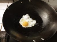 美味的金牌蛋炒饭做法图解4)