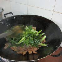 家常菜菜心炒肉片做法图解4)