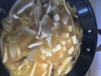 家常娃娃菜菌豆腐味增汤做法图解12)