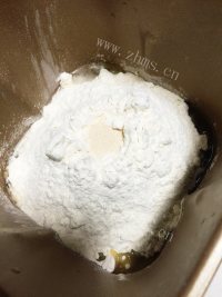 香气浓郁的豆沙面包做法图解1)