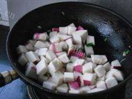 「绿色食物」牛肉炖萝卜做法图解4)