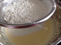 嫩滑的鸡蛋糕做法图解3)