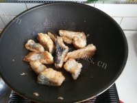 美味的鱼炖茄子做法图解1)